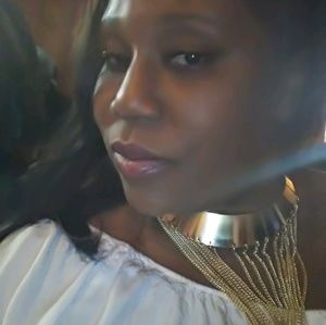 Meet your Posher, Candice